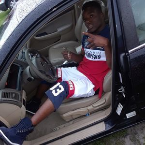 Meet your Posher, Dontae